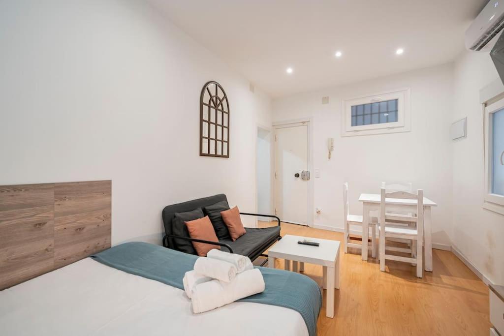 Espiritu Santo, Comodidad Para 2 En Malasana Madrid Extérieur photo
