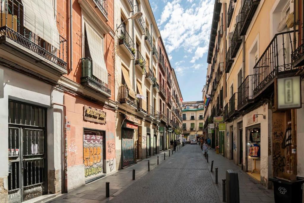 Espiritu Santo, Comodidad Para 2 En Malasana Madrid Extérieur photo